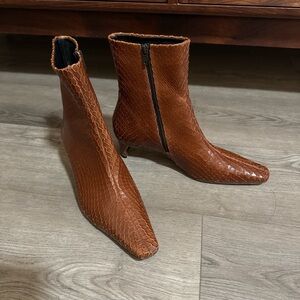 New without box STAUD croc embossed Wally leather boots size 39 (US 8-8.5)